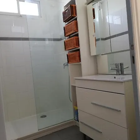 شقة Rez De Six-fours