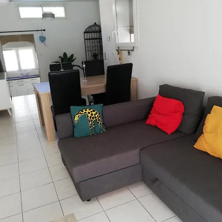 شقة Rez De Six-fours